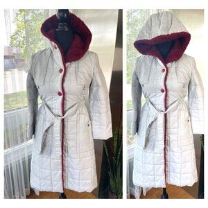 Vintage late 70s early 80s ladies coat, grey and burgundy parka, hooded